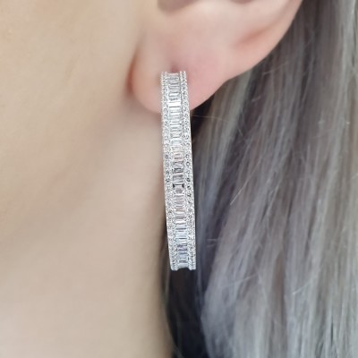 Earrings with 1.25 ct Baget Diamonds and 0.92 ct round diamonds