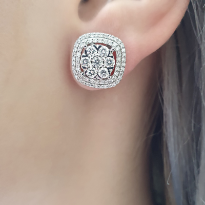 0.78 ct diamond earrings