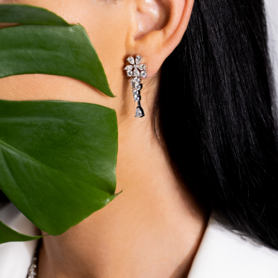 Earrings with 2.45 ct Marquise diamonds and 1.70 ct round diamonds