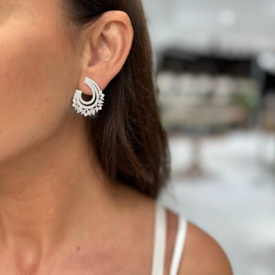 Earrings with 2.06 ct round diamonds and 2.02 ct marquise diamonds