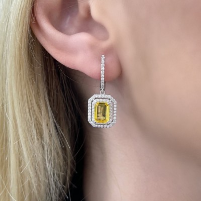 Earrings with 0.72 ct Diamonds and 3.10 ct Yellow Sapphire