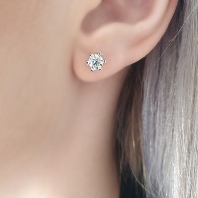 0.73 ct diamond earrings
