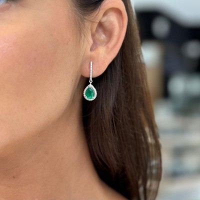 Earrings with 2.72 ct Emerald and 0.66 ct Diamonds