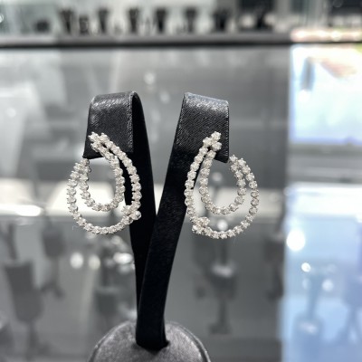 Fantasy earrings with 1.56 ct Diamonds