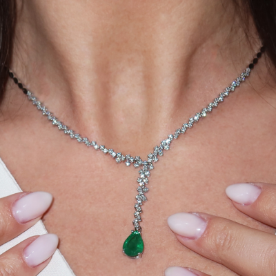 Necklace with 1.80 ct Diamonds and 2.70 ct Emeralds