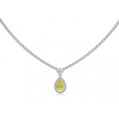Necklace with 4.80 ct Diamonds and 1.10 ct Fancy Diamond