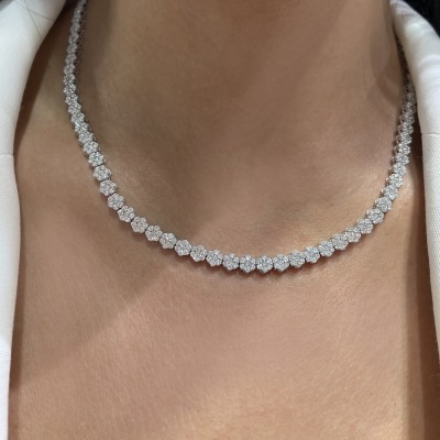 Tennis necklace with 9.99 ct Diamonds