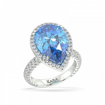 Ring with 7.00 ct central Blue Topaz and 1.33 ct diamonds