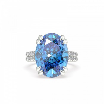 Ring with 11.22 ct central Blue Topaz and 0.86 ct diamonds