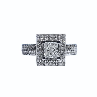 Ring with 0.90 ct center diamond and 1.22 ct side diamonds