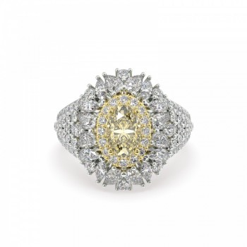 Ring with 0.91 ct Fancy Diamond and 1.30 ct Mix Diamonds