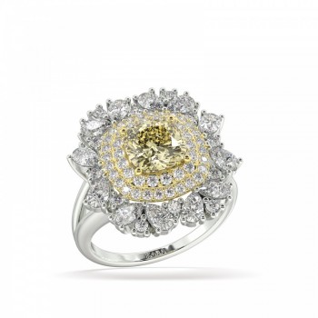 Ring with 1.68 ct Fancy Diamond and 1.63 ct Mix Diamonds