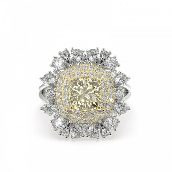 Ring with 1.68 ct Fancy Diamond and 1.63 ct Mix Diamonds