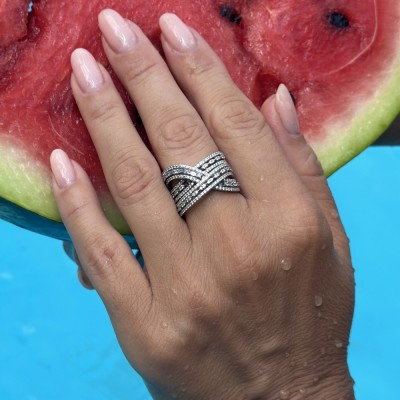 Ring with 0.33 ct Baget Diamonds and 1.09 ct round diamonds