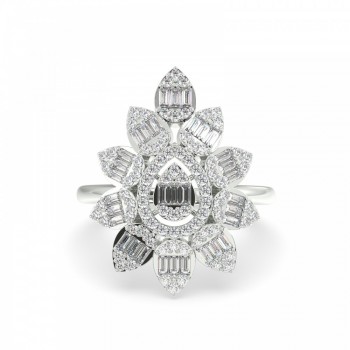 Ring with 0.45 ct Baget Diamonds and 0.42 ct round cut diamonds