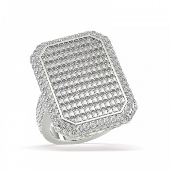 Ring with 1.98ct Baget Diamonds and 1.11ct round diamonds 