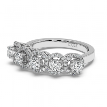 Ring with 0.31 ct center diamonds and 0.52ct side diamonds