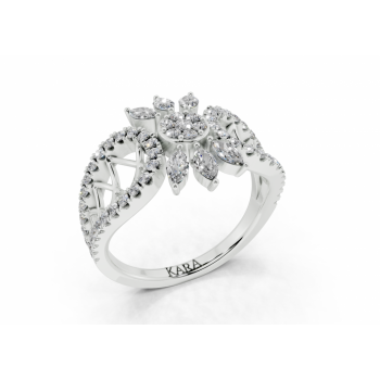 Ring with 0.22ct Marquise Cut diamonds and 0.40ct round diamonds
