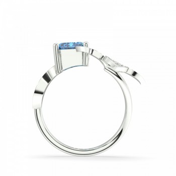 Ring with 0.42 ct Diamonds and 2.01 ct Blue Topaz