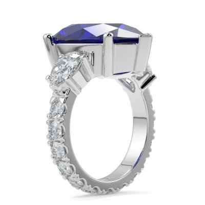 Ring with 1.17 ct Diamonds, 1.01 ct Princess Diamonds and 6.24 ct Tanzanite