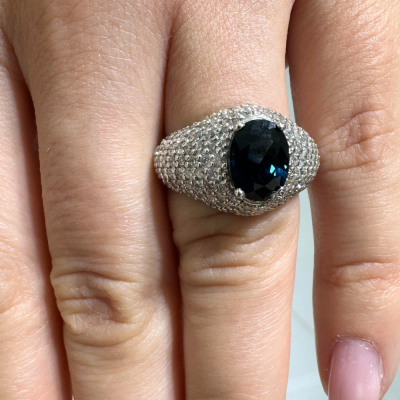 Ring with 1.68 ct Diamonds and 2.21 ct Sapphire 