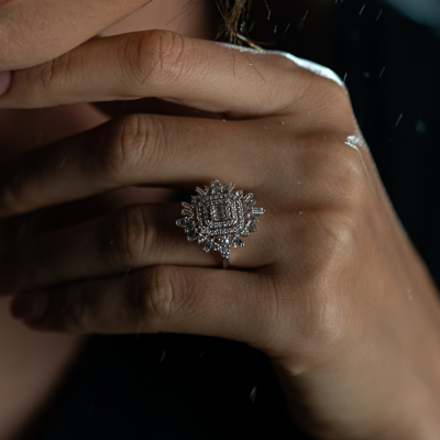 Ring with 0.58 ct Baget Diamonds and 0.71 ct side diamonds