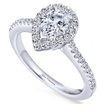 Engagement ring with 0.70 ct Pear diamond and 0.40 ct side diamonds