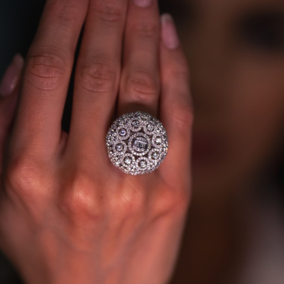 Ring with 0.06 ct Baget Diamonds and 2.82 ct round diamonds