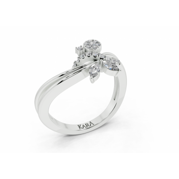 Ring with 0.07 ct Marquise Cut diamonds and 0.10 ct round diamonds