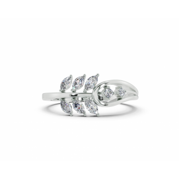 Ring with 0.18 ct Marquise Cut diamonds and 0.03 ct round diamonds