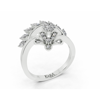 Ring with 0.19ct Marquise Cut diamonds and 0.18ct round diamonds