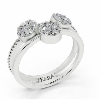 Ring with 0.30 ct Marquise Cut diamonds and 0.14 ct Princess Cut diamonds