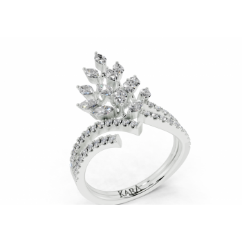 Ring with 0.48ct Marquise diamonds and 0.25ct round diamonds