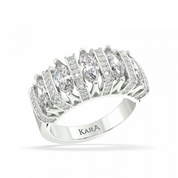 Ring with 1.21 ct Marquise diamonds and 0.23 ct round diamonds