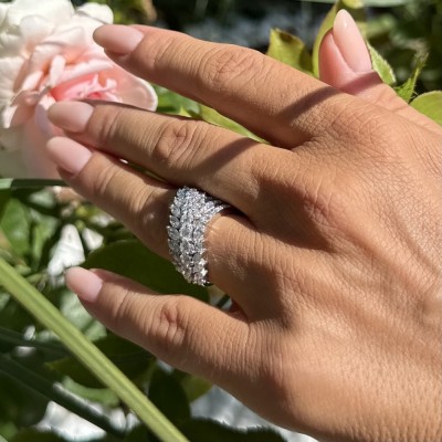 Ring with 1.30 ct Marquise Diamonds and 0.99 ct Round Diamonds