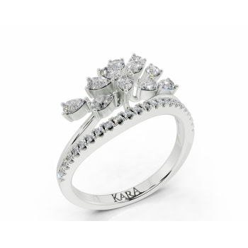 Ring with 0.61ct Pear Cut diamonds and 0.13ct round diamonds