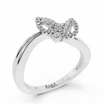 Ring with Pear Cut diamonds of 0.03 ct and round diamonds of 0.08 ct