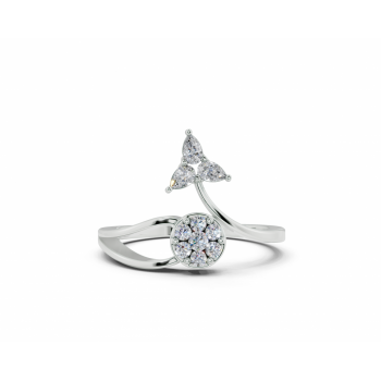 Ring with Pear Cut diamonds of 0.15 ct and round diamonds of 0.10 ct