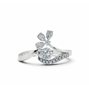 Ring with Pear Cut diamonds of 0.16 ct and round diamonds of 0.12 ct