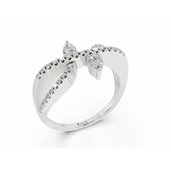 0.17ct Pear Cut diamond ring with 0.17ct round diamonds