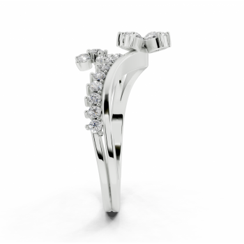 Ring with Pear Cut diamonds of 0.21 ct and round diamonds of 0.17 ct