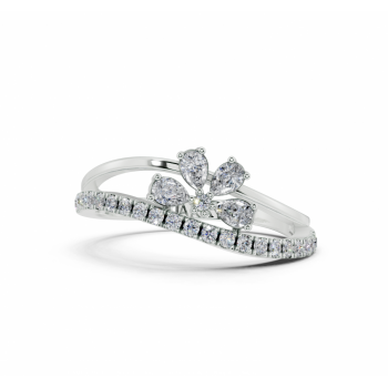 Ring with Pear Cut diamonds of 0.21 ct and round diamonds of 0.17 ct
