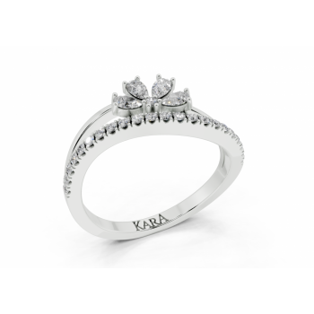 Ring with Pear Cut diamonds of 0.21 ct and round diamonds of 0.17 ct