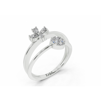 Ring with Pear Cut diamonds of 0.21ct, Marquise Cut diamonds of 0.10ct and Princess Cut diamonds of 0.05ct