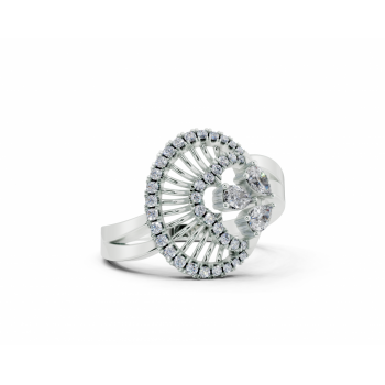 Ring with Pear Cut diamonds of 0.24 ct and round diamonds of 0.17 ct