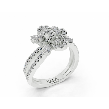 Ring with 0.25ct Pear Cut diamonds and 0.39ct round diamonds