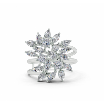 Ring with Pear Cut diamonds of 0.36ct, Marquise Cut diamonds of 0.37ct and Princess Cut diamonds of 0.25ct