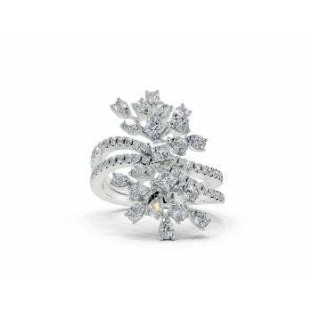 Ring with 0.93ct Pear Cut diamonds, 0.35ct Princess Cut diamonds and 0.29ct round diamonds