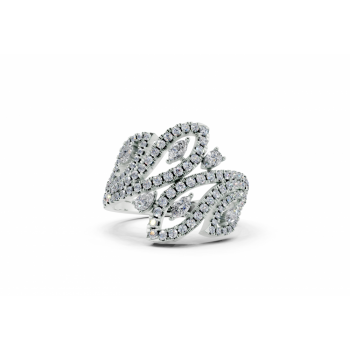Ring with Pear diamonds of 0.10 ct, Round diamonds of 0.53 ct and Marquise diamonds of 0.12ct