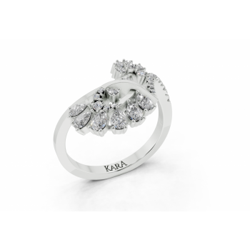 Ring with 0.31 ct Pear diamonds and 0.14 ct Round diamonds